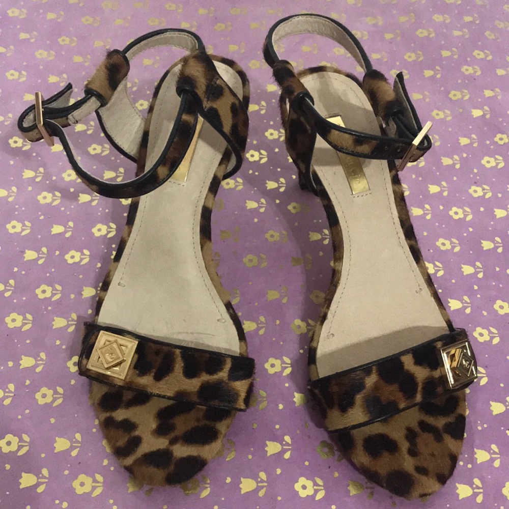 Leopard print sandals sz 6 Louise RT Cie strappy